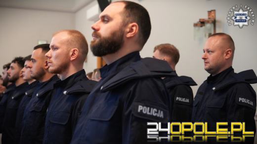 Służyć wiernie Narodowi..." - nowi policjanci ślubowali na sztandar