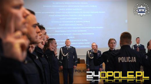 Służyć wiernie Narodowi..." - nowi policjanci ślubowali na sztandar