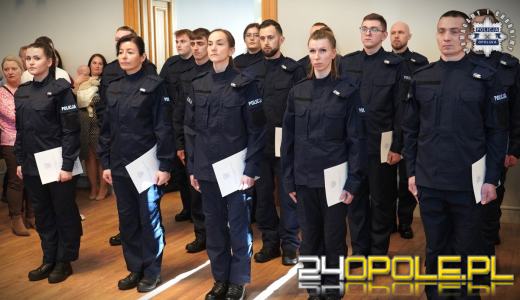 Służyć wiernie Narodowi..." - nowi policjanci ślubowali na sztandar