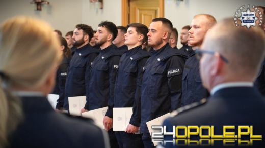 Służyć wiernie Narodowi..." - nowi policjanci ślubowali na sztandar