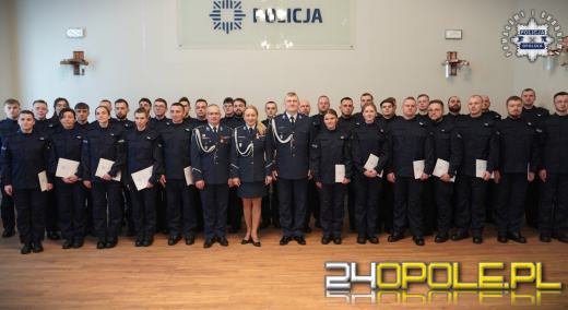 Służyć wiernie Narodowi..." - nowi policjanci ślubowali na sztandar