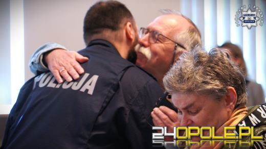 Służyć wiernie Narodowi..." - nowi policjanci ślubowali na sztandar