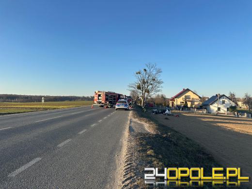 Dachowanie samochodu na DW 426. Lądował LPR