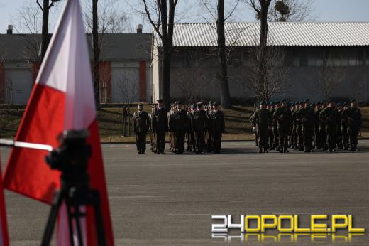 Wczoraj elewi, dziś żołnierze. 120 osób złożyło przysięgę