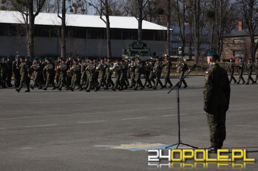 Wczoraj elewi, dziś żołnierze. 120 osób złożyło przysięgę