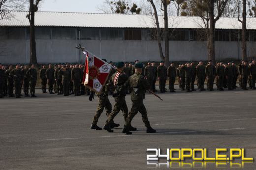 Wczoraj elewi, dziś żołnierze. 120 osób złożyło przysięgę