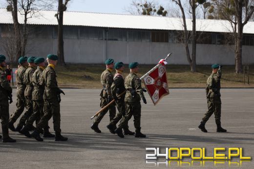 Wczoraj elewi, dziś żołnierze. 120 osób złożyło przysięgę