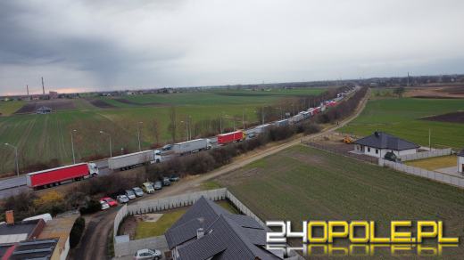 Zderzenie ciężarówki z dostawczakiem. Obwodnica zablokowana (AKTUALIZACJA)