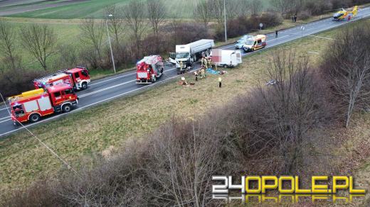 Zderzenie ciężarówki z dostawczakiem. Obwodnica zablokowana (AKTUALIZACJA)