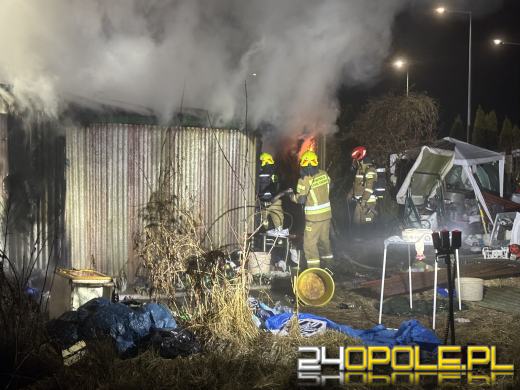 Pożar altany w pobliżu stacji benzynowej w Kędzierzynie-Koźlu
