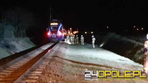 Tragiczne potrącenie na torach w Chrząstowicach. Ruch kolejowy wstrzymany