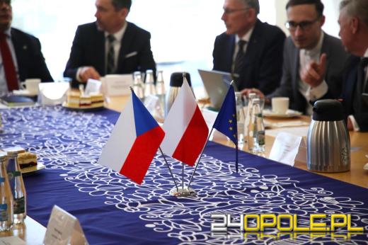 Współpraca Polski i Czech: Priorytetem inwestycje infrastrukturalne i odbudowa po powodzi