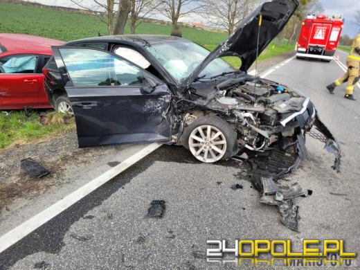 Zderzenie pojazdów na ul. Podlesie w Opolu. Utrudnienia w ruchu