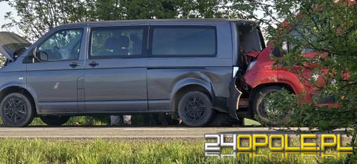 Zderzenie trzech pojazdów na DK46 w Malerzowicach Wielkich. Udział brało jedenastu uczestników 