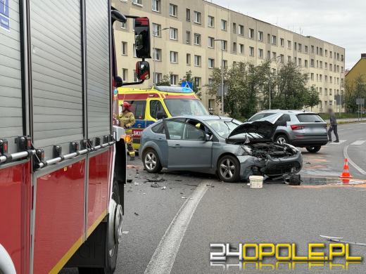 Wypadek na Armii Krajowej. Jeden z kierowców trafił do szpitala