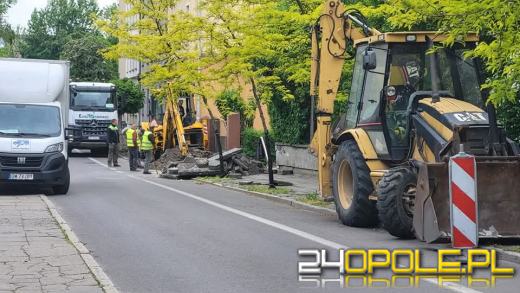 Remont chodnika na Matejki. Prace potrwają około trzech tygodni