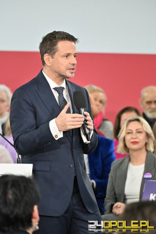 Sondaż prezydencki po ujawnieniu afery. Trzaskowski z wyraźną przewagą nad Nawrockim