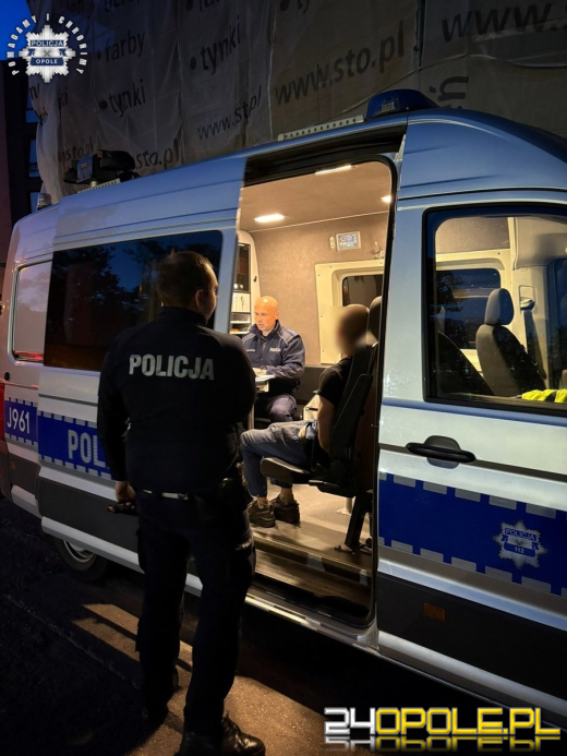 Ośmiu kierowców straciło uprawnienia. 22-letni obywatel Ukrainy próbował uciekać 