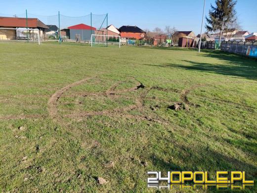 Zniszczone boisko w Głogówku - sprawcą 15-latek 