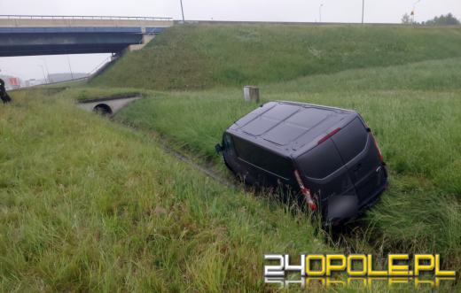 Wypadek busa na A4. Kierowca trafił do szpitala