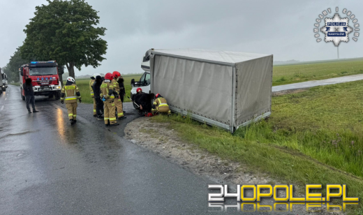 Policja szuka świadków zdarzenia drogowego na DW451