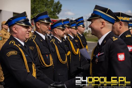 Dzień Strażaka w Opolu - strażacy uhonorowani za ofiarną służbę