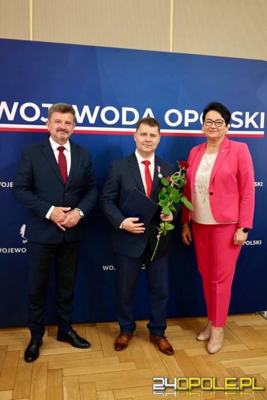 Odznaczeni za zasługi dla regionu. 19 samorządowców z medalami