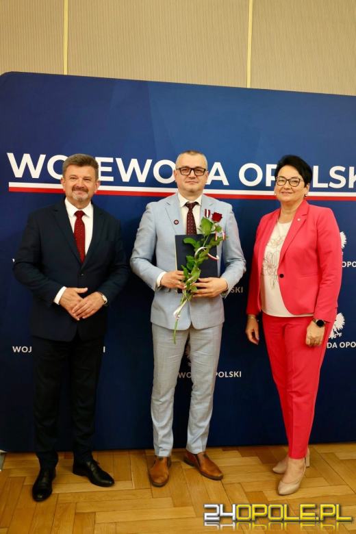 Odznaczeni za zasługi dla regionu. 19 samorządowców z medalami