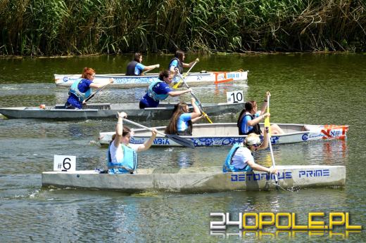 Z betonem na wodę - studenci Politechniki Opolskiej z sukcesem na Concrete Canoe Challenge 2025