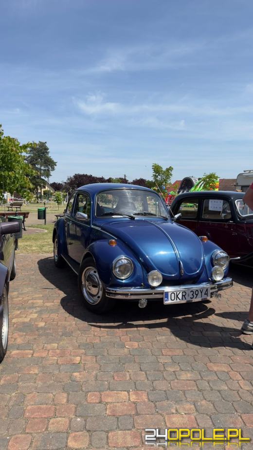 Brożec cofnął się w czasie - zabytkowe pojazdy przyciągnęły tłumy