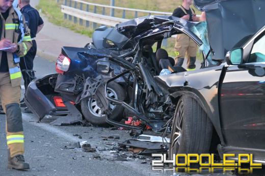 Wypadek na ulicy Niemodlińskiej. Dwie osoby w stanie krytycznym (WIDEO)