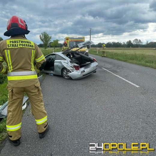 Wypadek w Krzywej Górze. Jedna osoba trafiła do szpitala