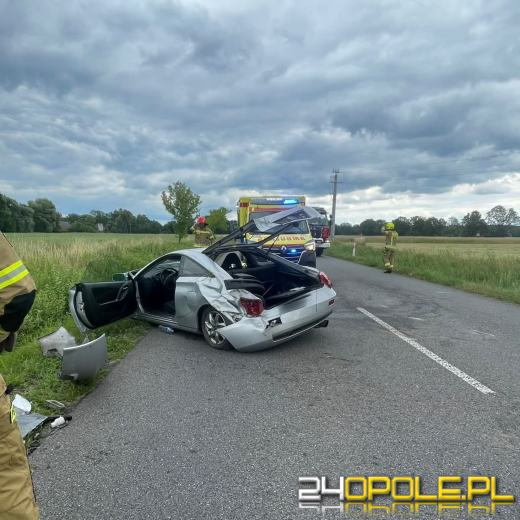 Wypadek w Krzywej Górze. Jedna osoba trafiła do szpitala