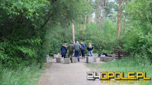 Zwłoki mężczyzny znalezione przy Bolko. Policja prosi o pomoc w identyfikacji. Zobacz przedmioty