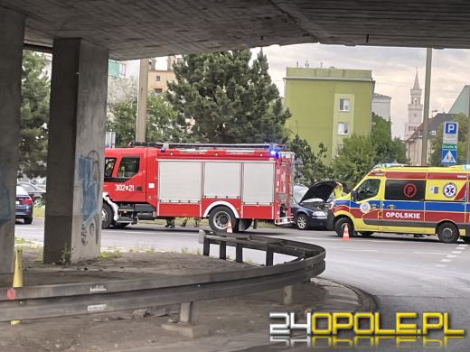 Zderzenie dwóch samochodów osobowych na Nysy Łużyckiej (Aktualizacja)