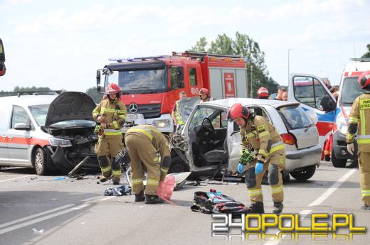 Wypadek na DK94 między Skorogoszczą a Łosiowem - droga zablokowana