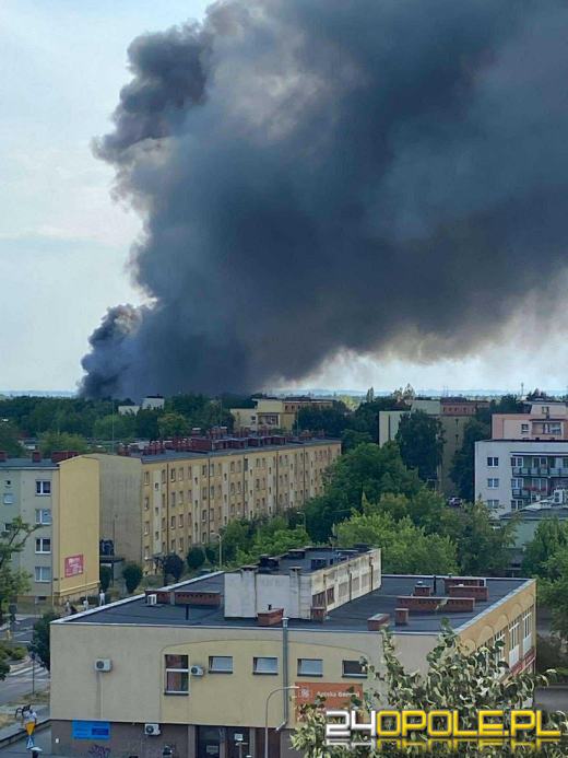 Trwa akcja gaśnicza w Kędzierzynie-Koźlu. W akcji już łącznie 24 zastępy