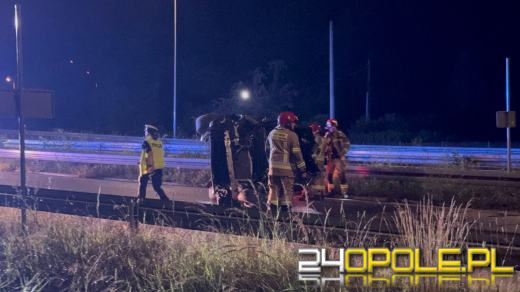 Groźny wypadek na obwodnicy Opola - BMW dachowało 