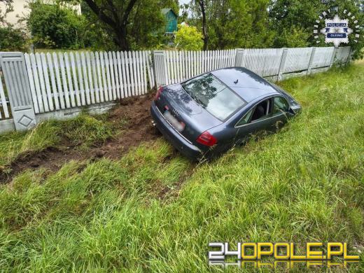 Pijany kierowca wjechał w ogrodzenie posesji
