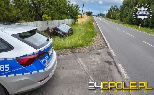 Pijany kierowca wjechał w ogrodzenie posesji