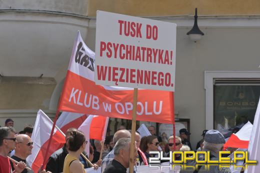 "Stop imigracji" - wiec Konfederacji na opolskim Rynku