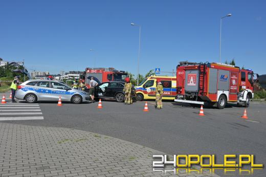 Zderzenie dwóch samochodów na ulicy Tarnopolskiej