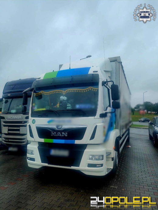 Jeździł zygzakiem autostradą. Pijany kierowca TIRa złapany