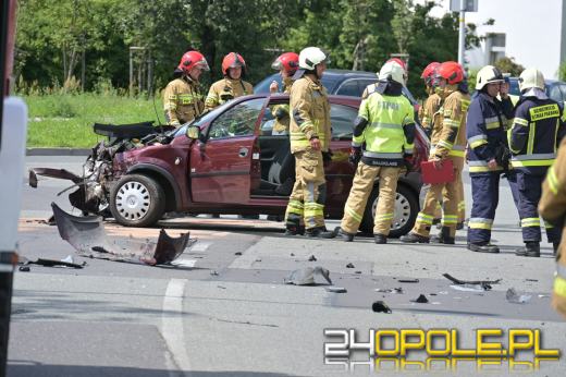 Wypadek na ul. Sosnkowskiego w Opolu. Dwie osoby poszkodowane