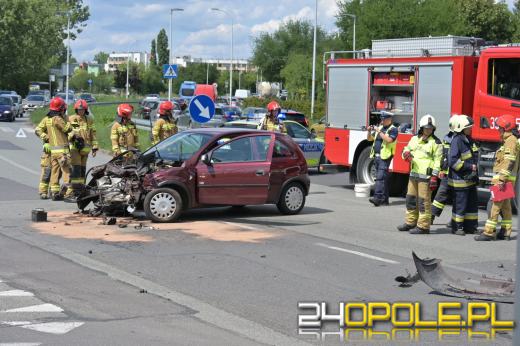 Wypadek na ul. Sosnkowskiego w Opolu. Dwie osoby poszkodowane