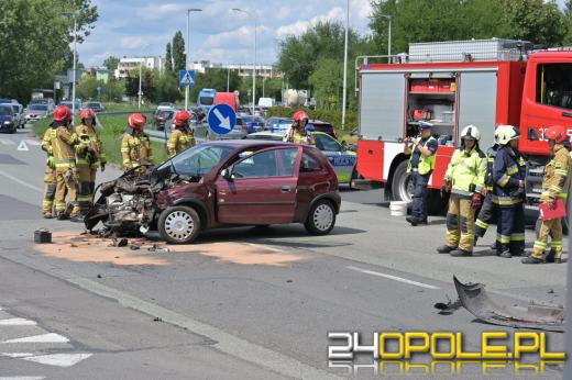 Wypadek na ul. Sosnkowskiego w Opolu. Dwie osoby poszkodowane