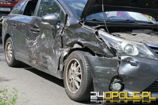 Wypadek na ul. Sosnkowskiego w Opolu. Dwie osoby poszkodowane