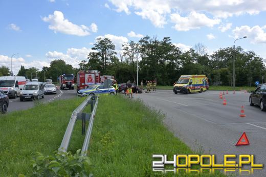 Wypadek na ul. Sosnkowskiego w Opolu. Dwie osoby poszkodowane