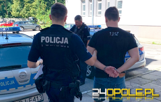 Zamienił się miejscami w aucie z kolegą, bo miał 4 zakazy