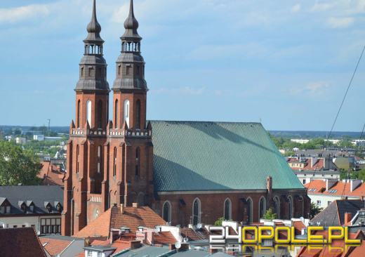 8-procentowy podatek na Kościół? Kontrowersyjna propozycja trafiła do Senatu